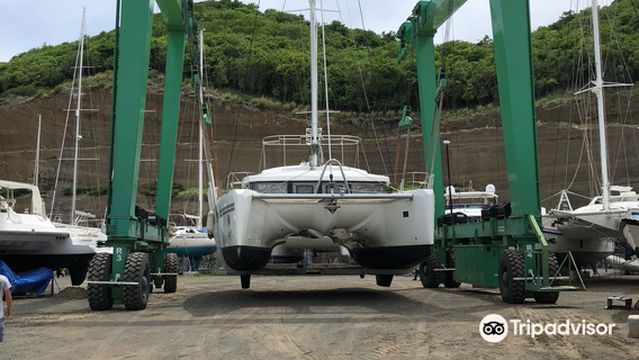 Clarkes Court Boatyard & Marina