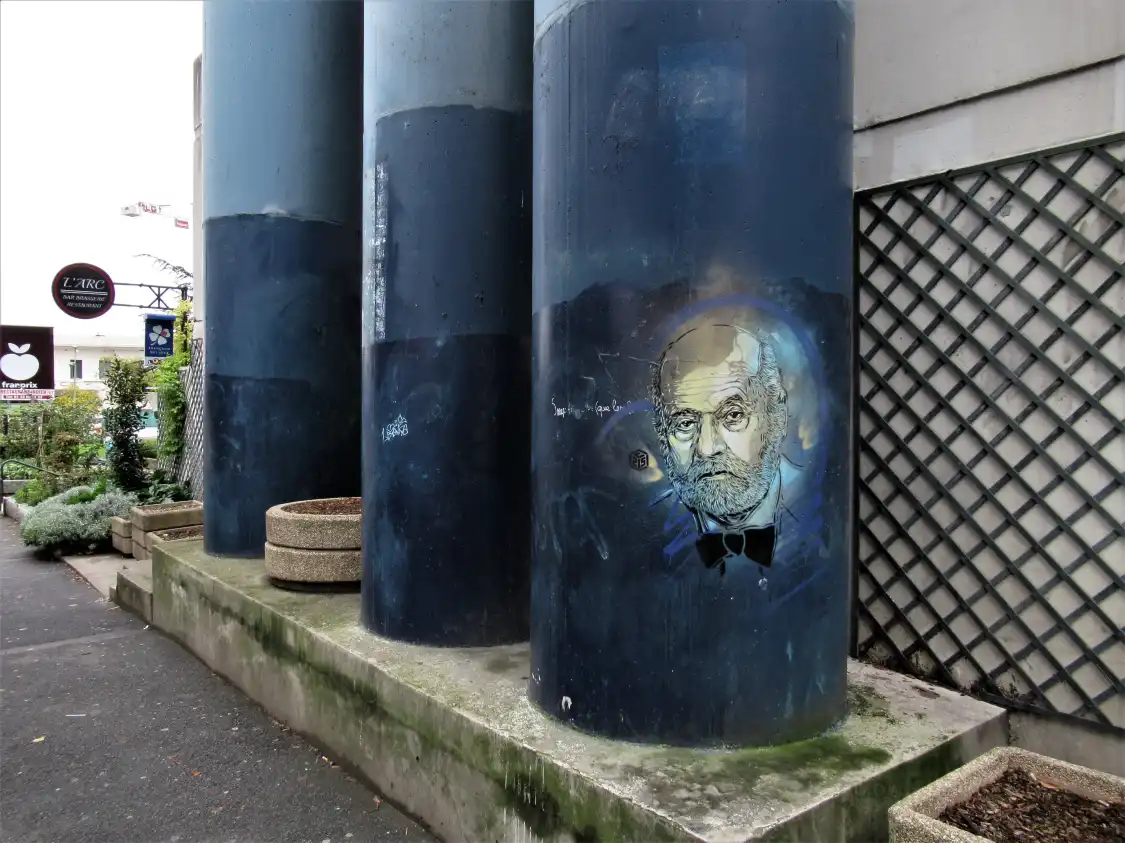 Hôtels à proximité de : Fresque "Auguste Perret"