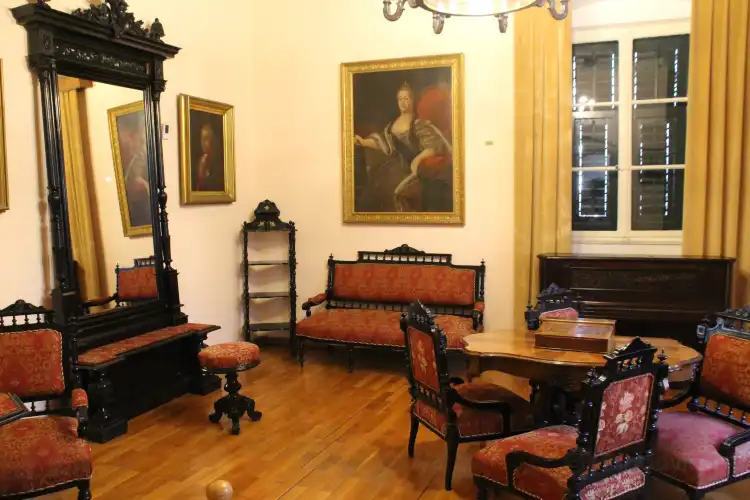 Hotels near Maritime Museum