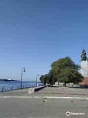 Памятник кораблестроителям
