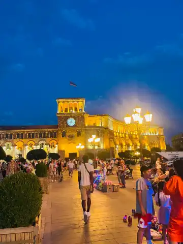 Hotels near Freedom Square
