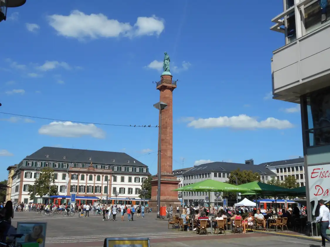 Hotels near Luisenplatz