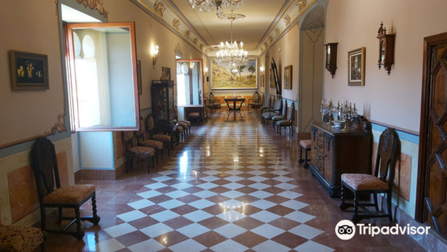 Counts of Cervellón's Palace