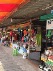 Nuan Thip Market