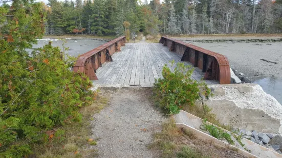 Old Pond Railway Trail