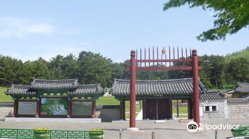 Surowangbireung Royal Tomb of King Suro's wife