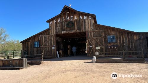 Superstition Mountain - Lost Dutchman Museum