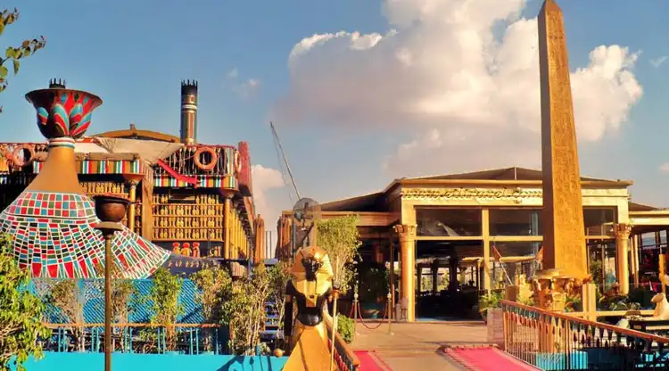 Các khách sạn gần The Pharaonic Village