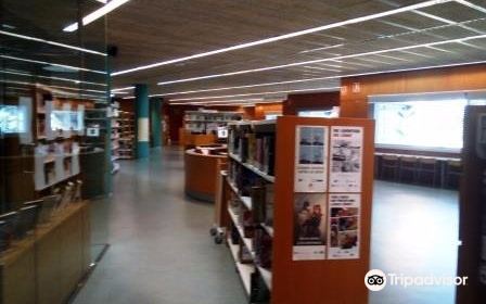 Biblioteca Josep Jardi