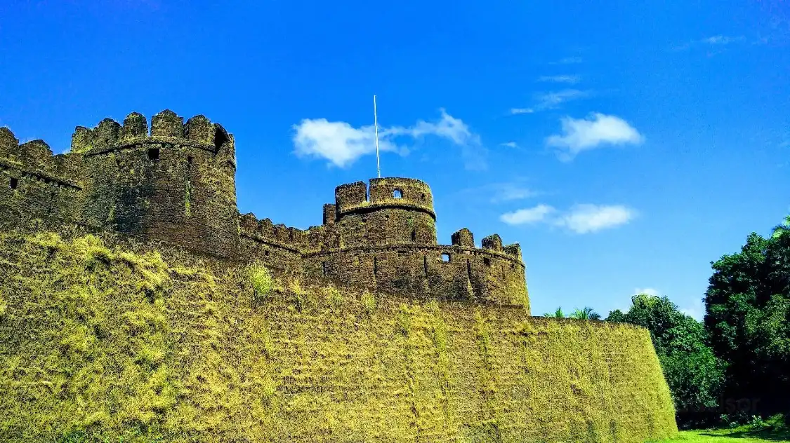 Hotels near Mirjan Fort