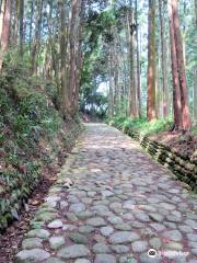 旧東海道の石畳(金谷坂)