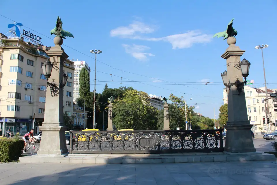3_Eagles' Bridge
