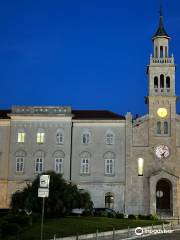 Iglesia y convento franciscanos