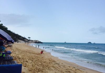 Sai Noi Beach