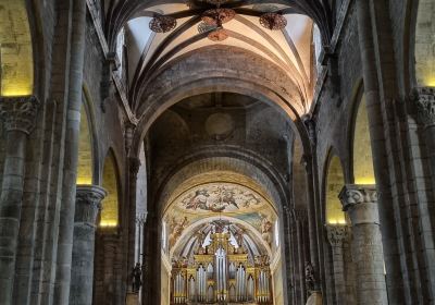 Catedral de San Pedro (s. XI)