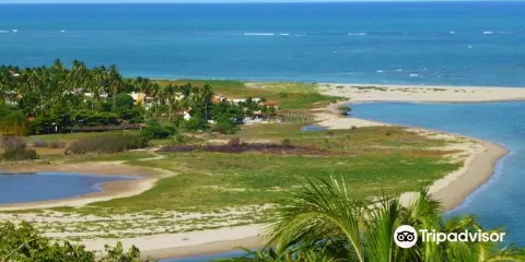 Farol e Praia do Porto de Pedras