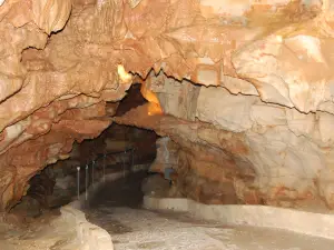 Diamond Caverns