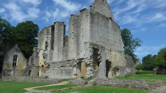 Minster Lovell Hall and Dovecote