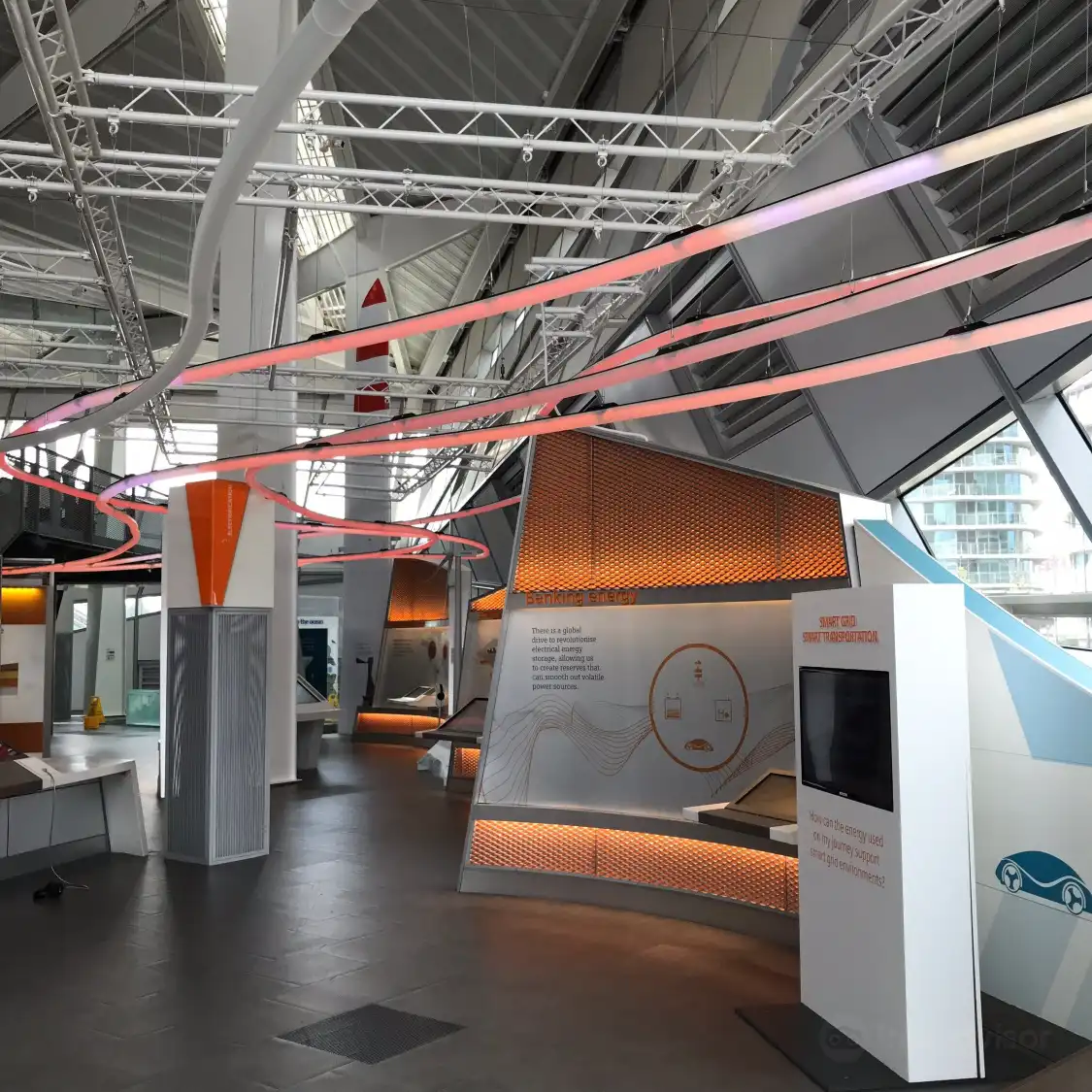 크리스탈 주변 호텔