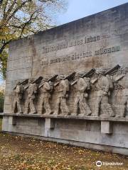 War memorial at Dammtordamm