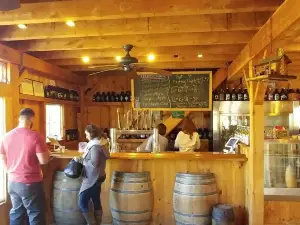 Woodside Orchards- Aquebogue Tasting Room