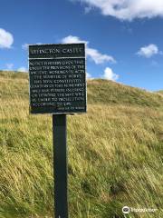 Uffington Castle - White Horse & Dragon Hill