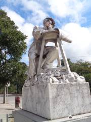 Plaza Hipólito Yrigoyen