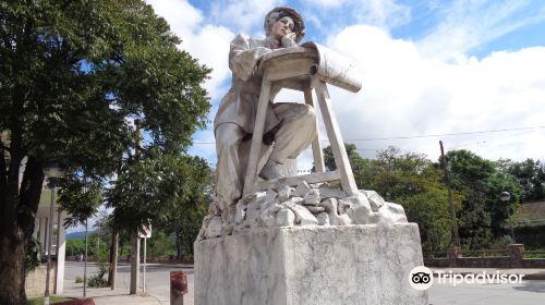 Plaza Hipolito Yrigoyen