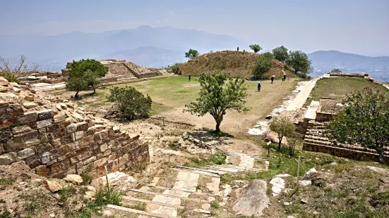 Zona Arqueologica de Atzompa