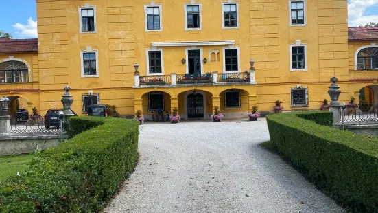 Das Wasserschloss - Schloss Pottenbrunn