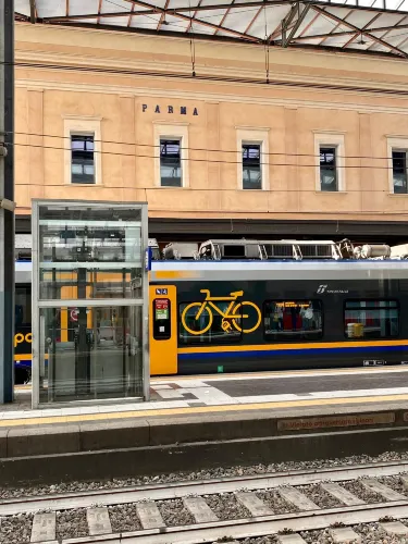 Stazione ferroviaria di Parma