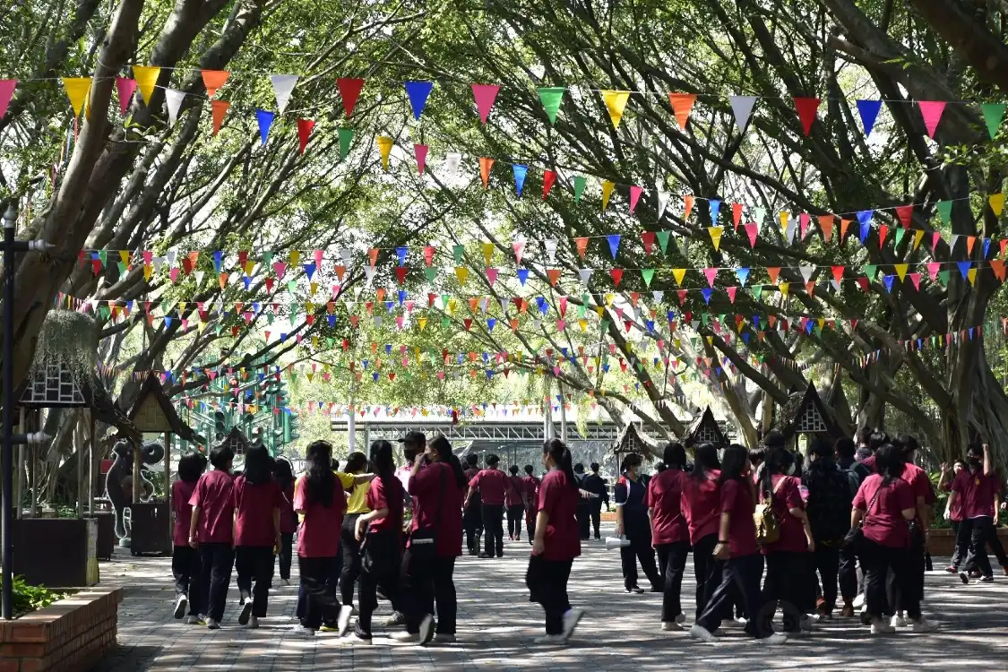 Hotels near Samphran Elephant Ground And Zoo