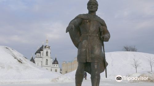 Yuriu Dolgorukiy Monument