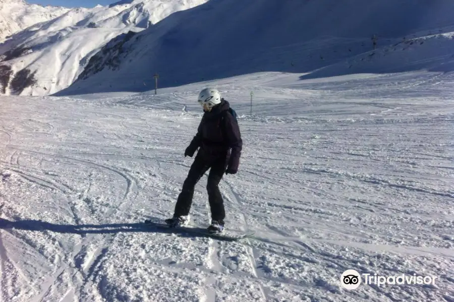Ultimate Snowsports Ski School
