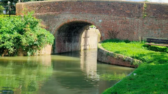 Caen Hill Locks