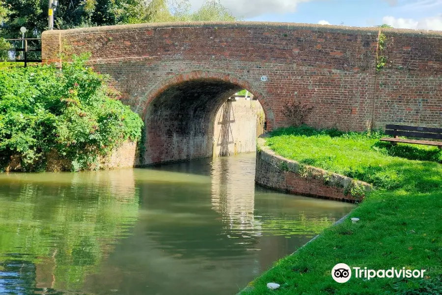 Caen Hill Locks