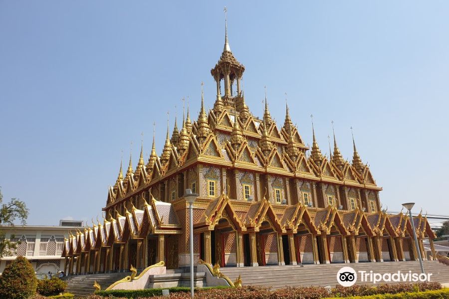 Wat Chantharam (Tha Sung)