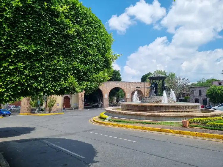 Các khách sạn gần Tarascas Fountain