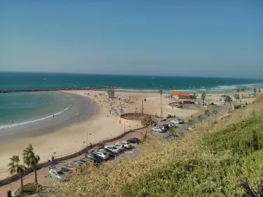 Poleg Beach