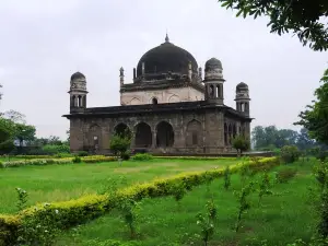 Black Taj (Tomb of Shah Nawaz Khan)