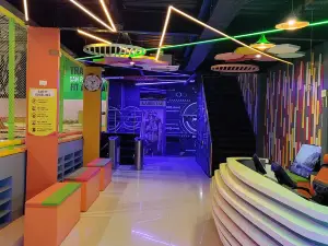 SkyJumper Trampoline Park - Lucknow