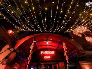 Pontoon club