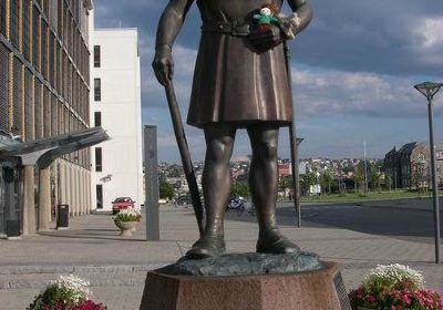 The Emigrant Monument - Leiv Eiriksson Statue