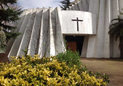 Iglesia Santa Teresa - Casa de Retiros - Frailes Carmelitas Descalzos