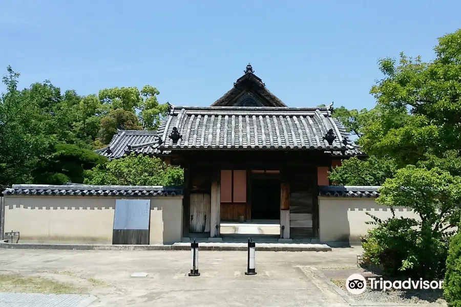 Naka Family Residence