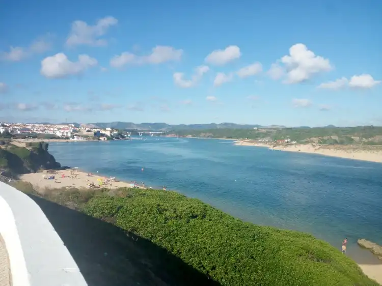 Hotels near Farol de Milfontes