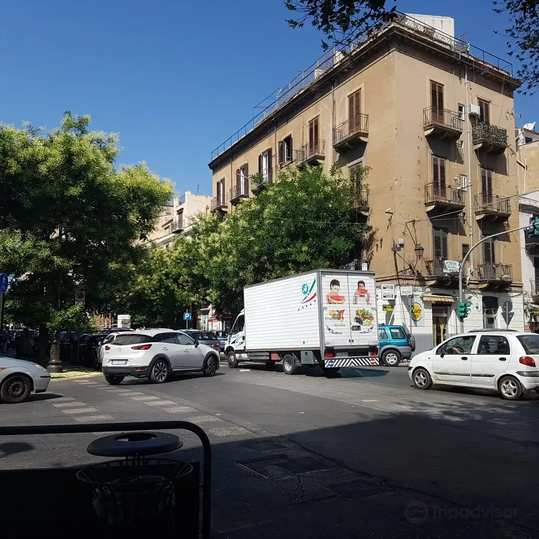 Hotels near Via Abramo Lincoln