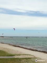 Makani Kai Kiteboarding