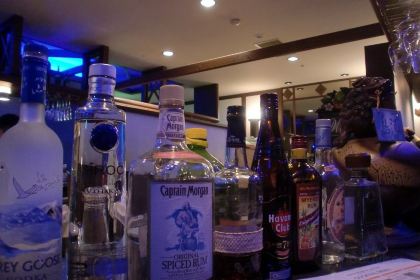 Wine & Cocktail Bar Coral View