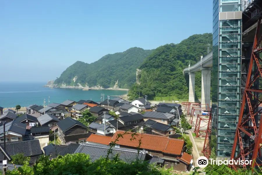 余部鉄橋 空の駅